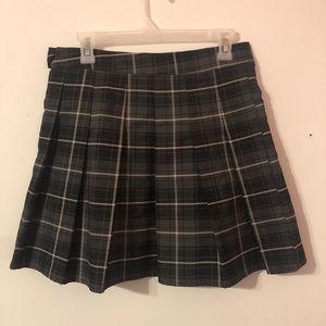 A mini skirt, no stains, Size L